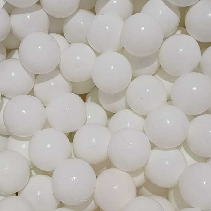 Bag of white 8 cm soft play balls