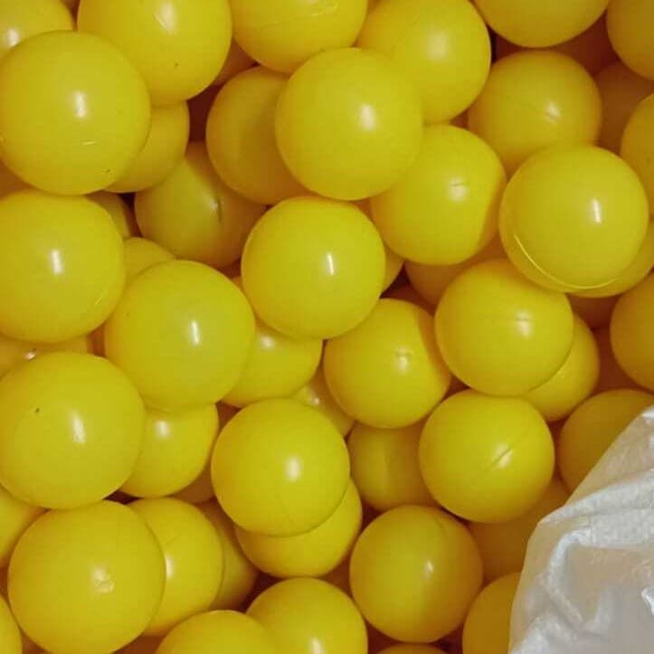 Bag of yellow 8 cm soft play balls